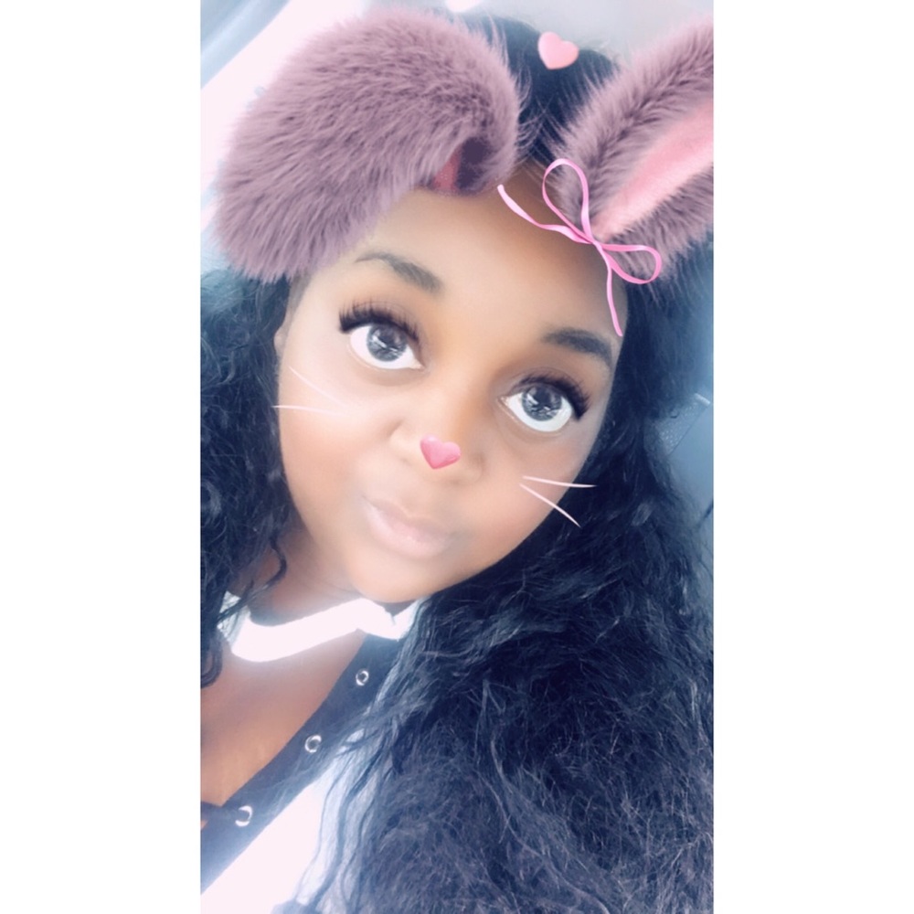 Meet your Posher, Andrea